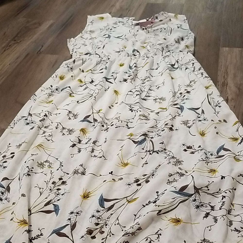 White floral maxi dress